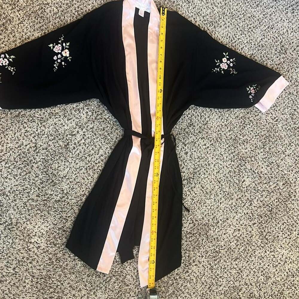 Oscar de la Renta Women's Robe - Picture 3 of 7